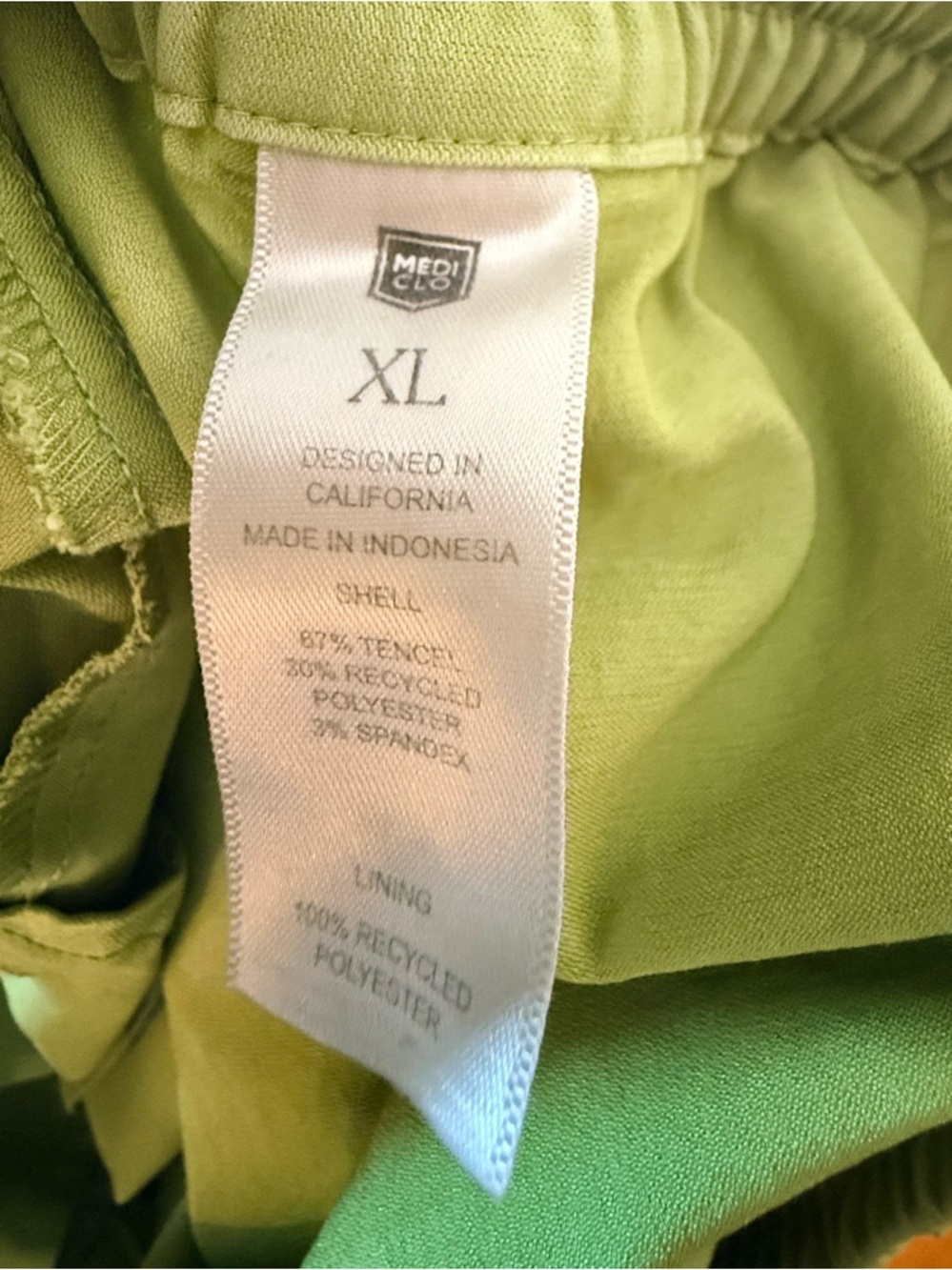 Mediclo Scrub Set XL Green Sustainable V-Neck Top Jogger Pants Stretch Tencel - Picture 14 of 17